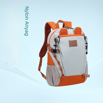 Uniszex 20–35L nylon hátizsák, légáteresztő dizájnnal és görbült vállpántokkal szabadidős utazáshoz, kompatibil 14 colos laptophoz