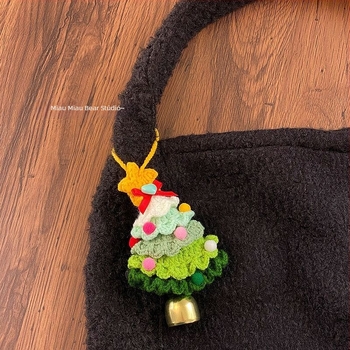 Gyapjúból készült karácsonyi harang dísz – virágos mintával, autó dísz, rajzfilm stílusú