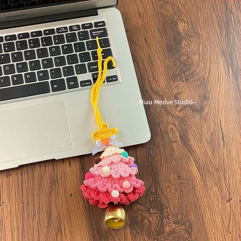 Gyapjúból készült karácsonyi harang dísz – virágos mintával, autó dísz, rajzfilm stílusú