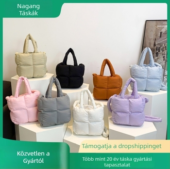 Keresztbody táska - Uniszex, Nylon, Kis négyzetes forma, Cipzáras nyitás, Belső patch zseb