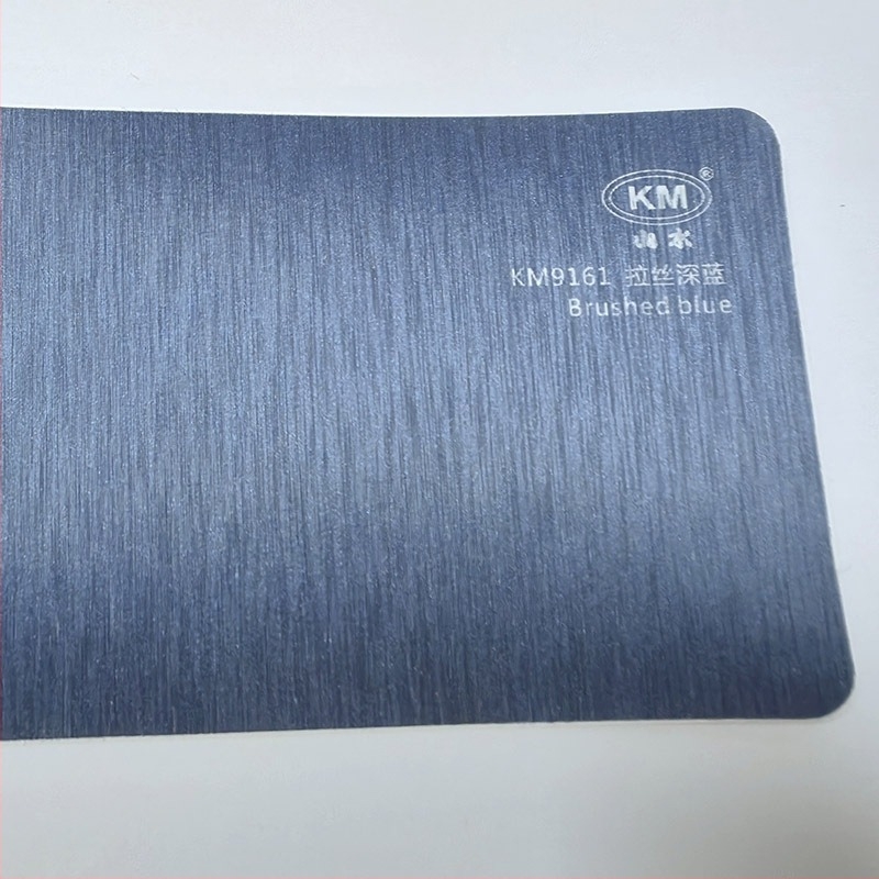 Autó színváltó wrap fólia belső és külső felületekhez, öntapadó dekoratív bevonat; Redlong, PET/PVC, testreszabható feldolgozás, ragasztásos telepítés.