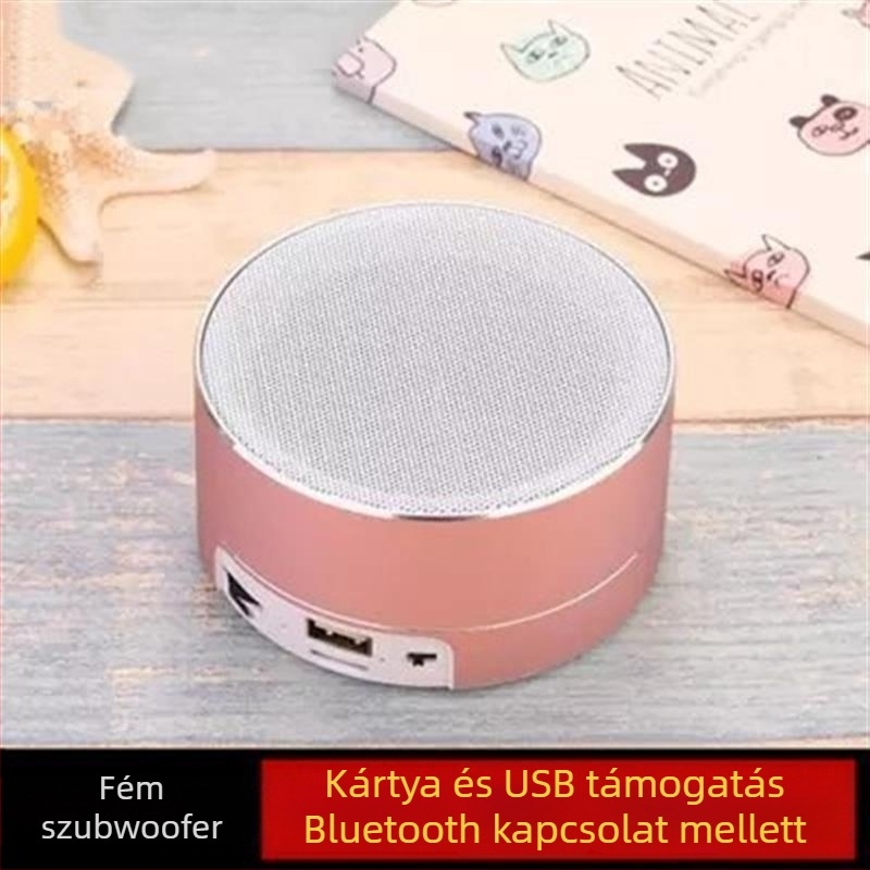 Bluetooth hangszóró USB lejátszási lehetőséggel, IPX7 vízálló, 3,5 mm audió bemenet, frekvenciatartomány 100 Hz–20 kHz, SNR ≥70 dB.