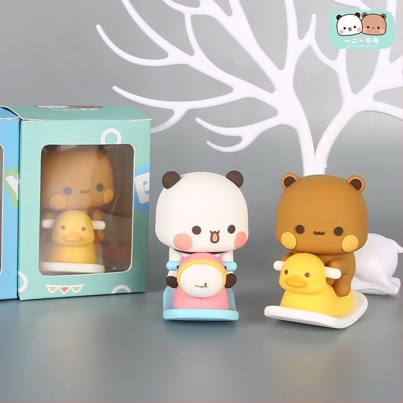 Panda Yi Er és BuBu asztali figura – aranyos, rajzfilmszerű gyanta díszfigura