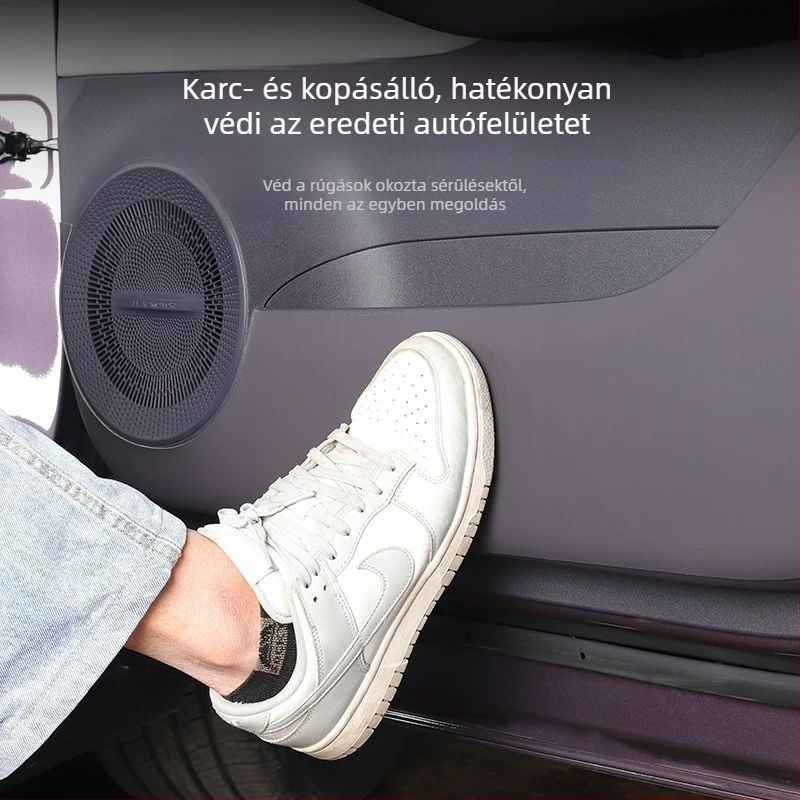 Utasoldali ajtóvédő párna belső tárolórekesszel Leapmotor B10/C10 modellhez