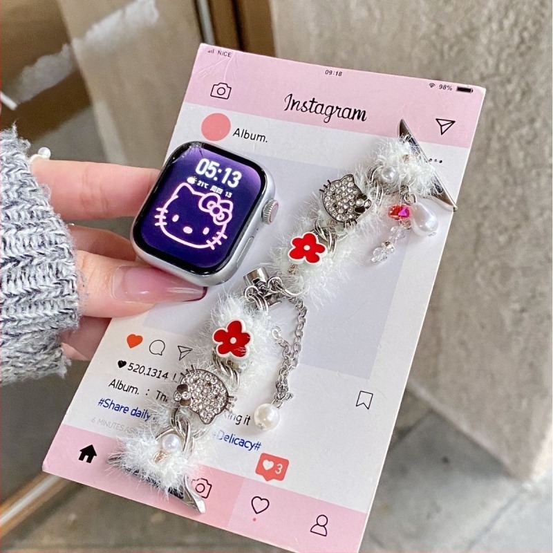 Apple Watch S11/S9 szíj – plüss lánc kialakítású medvés dizájnnal, őszi-téli stílus (OEM, Anyag: Egyéb, Stílus: Divat)