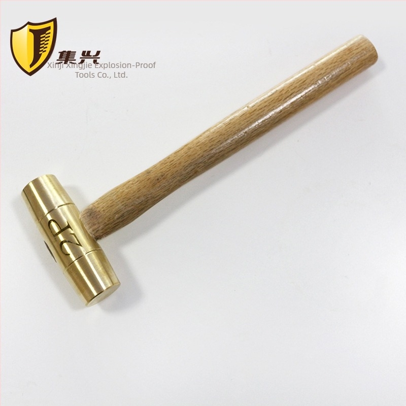 Sárgaréz golyófejű kalapács fa markolattal, robbanásbiztos és szikrámentes használathoz gyúlékony környezetben