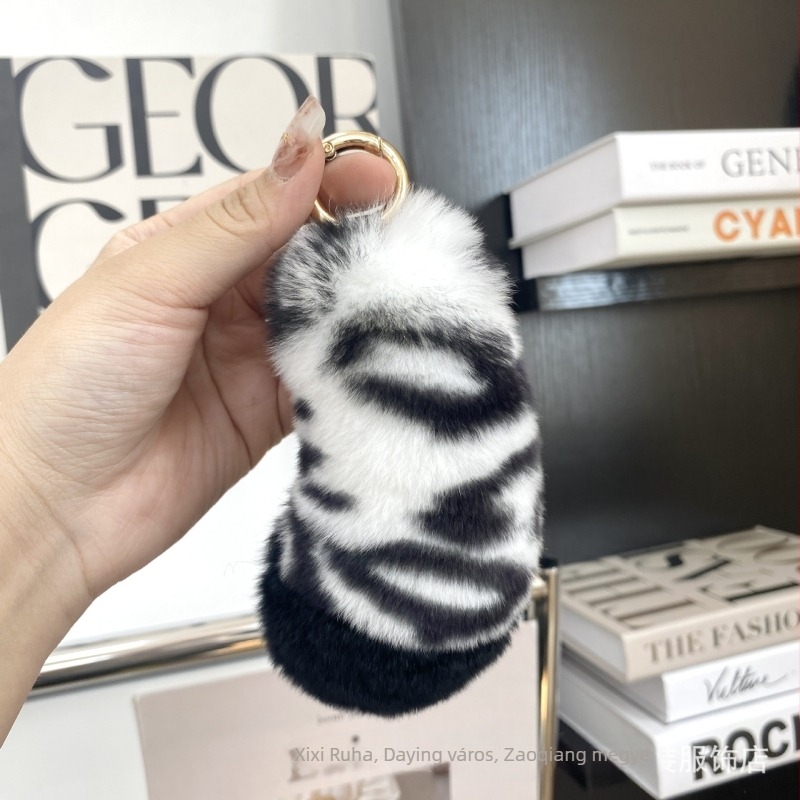 Valódi bőr Tigermintás autókulcstartó, táskadísz, félig kézi gyártás, friss és édes stílus