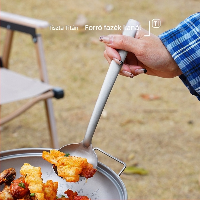 Tiszta titániumból készült főzőkanál hosszú nyéllel — csúszásmentes, hőálló, égési védelem
