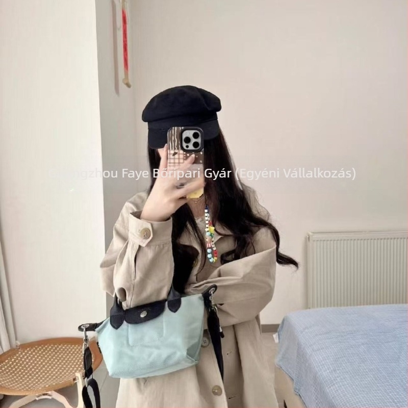 Uniszex dumpling táska Energy sorozatból, dragon-inlay díszítéssel, váll- vagy crossbody, nylon