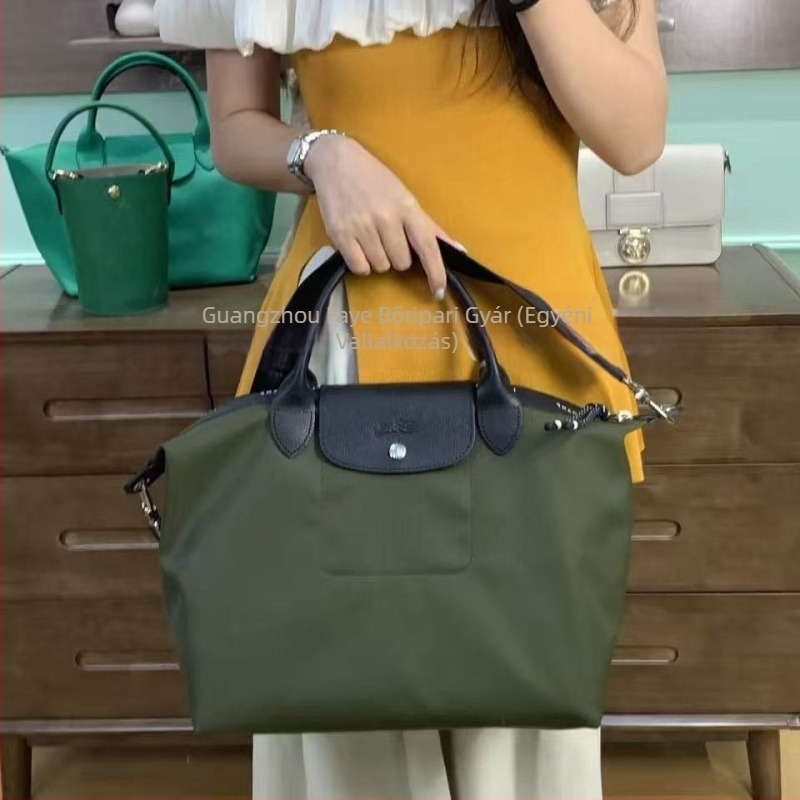 Uniszex dumpling táska Energy sorozatból, dragon-inlay díszítéssel, váll- vagy crossbody, nylon