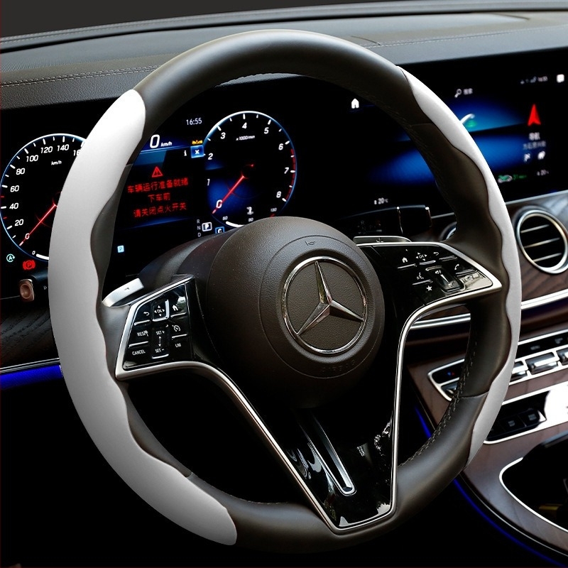 Autó kormányvédő huzat, egyszerű stílus, műbőr felület, minden évszakban használható, univerzális felszerelés, kompatibil a legtöbb márkával.