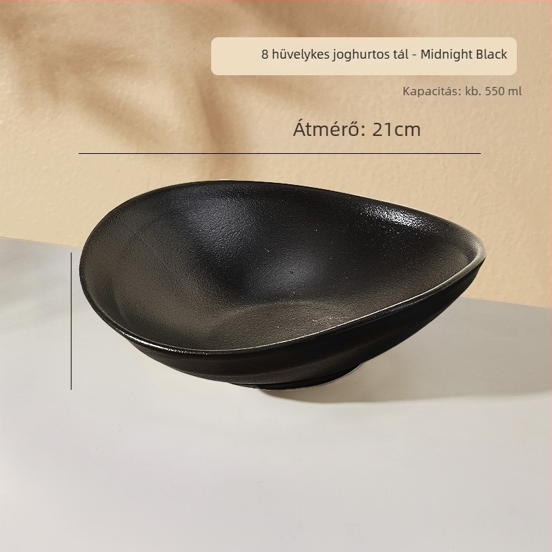 Szabálytalan alakú kerámia ételtál, mikrohullámú sütőben használható, glazúrozott felület, modern minimalista stílus