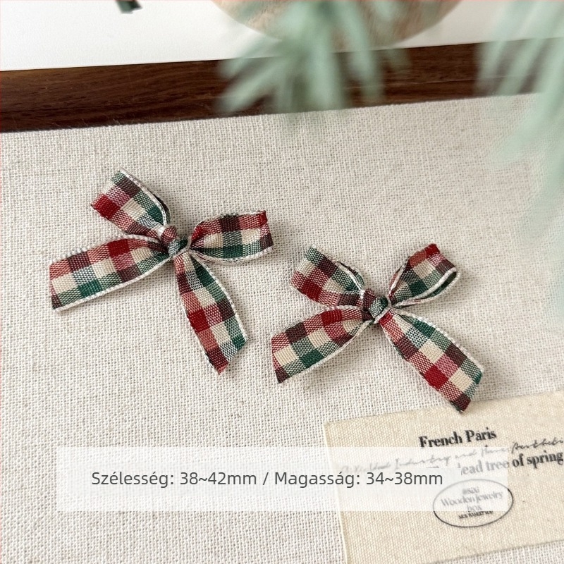 DIY ékszerkészlet – karácsonyi kockás masni és gyöngyök fülbevalókhoz, ajándékdobozzal (Anyag: Egyéb; Feldolgozási technológia: Univerzális modell; Eredet: Univerzális modell; Márka: Egyéb; Év/Szezon: Univerzális modell)