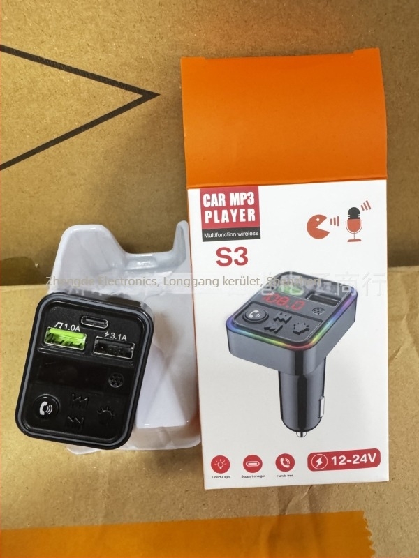 S10 autós Bluetooth MP3 lejátszó FM rádióval, Hands-Free hívások, PD gyors töltés, USB-n keresztüli MP3 lejátszás