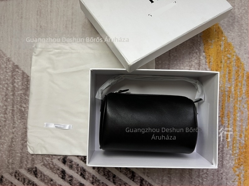 Prémium báránybőr mini clutch tolltartóval és írószertartóval, nubuk velúr, párnázott formájú mini táska, cipzárral