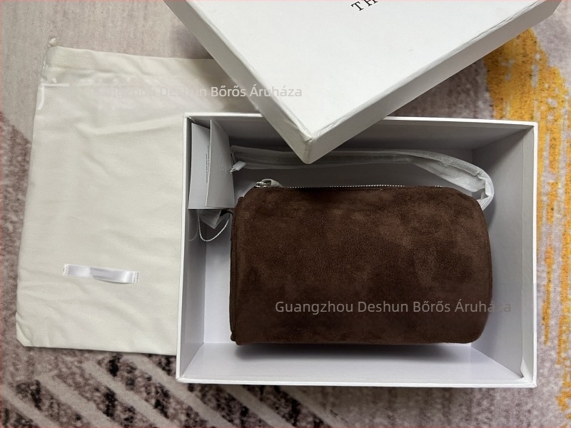 Prémium báránybőr mini clutch tolltartóval és írószertartóval, nubuk velúr, párnázott formájú mini táska, cipzárral