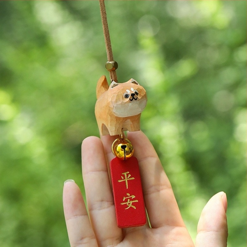 Fa autómedál macska és Shiba Inu motívummal — minimalist design, Márka 888, Anyag: Fa, Cél: belső autó dekoráció