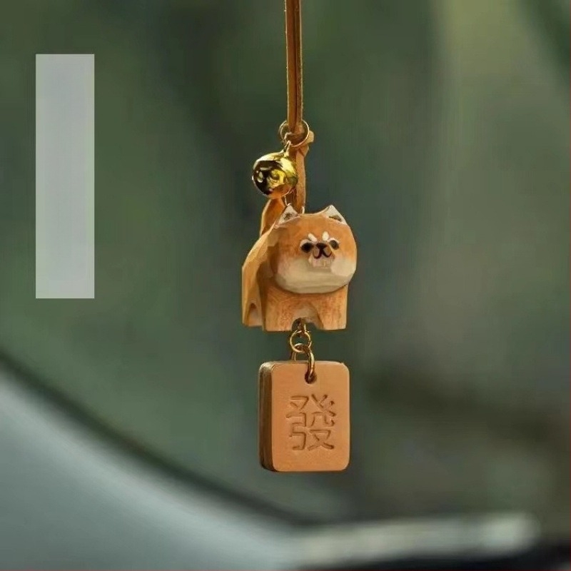 Fa autómedál macska és Shiba Inu motívummal — minimalist design, Márka 888, Anyag: Fa, Cél: belső autó dekoráció