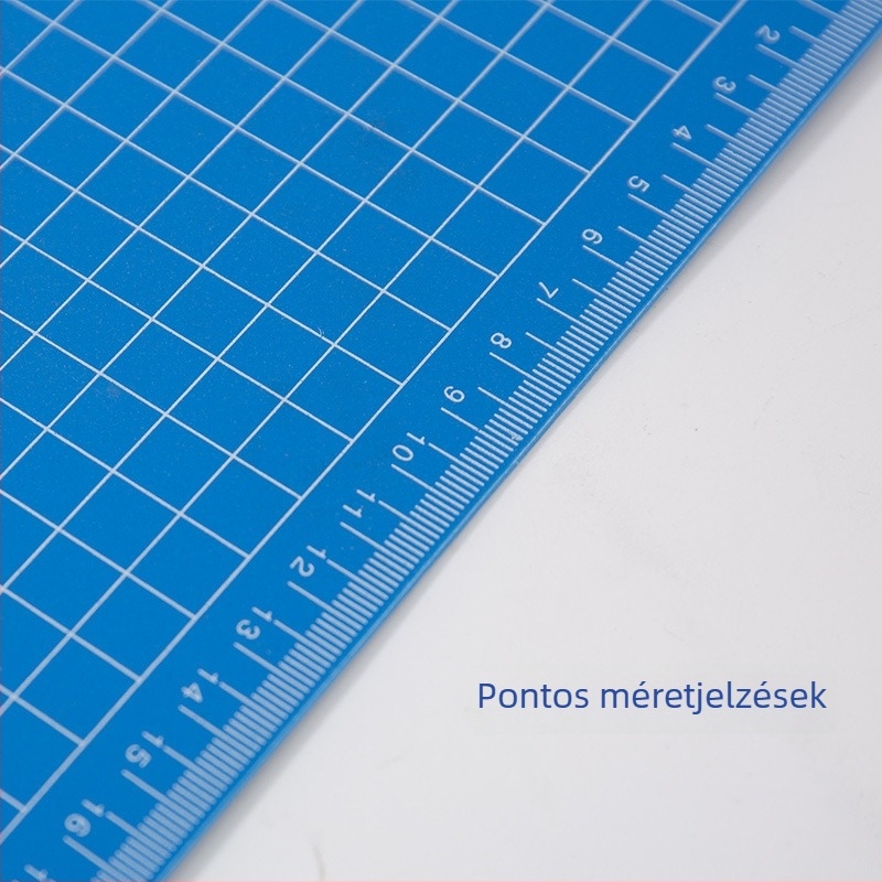 Műanyag író tábla erős csiptetővel és lemezklippel; csipesz mérete 315×215 mm / 225×150 mm; lemez vastagsága 150 mm; alkalmas papírméret 315×215 mm / 225×150 mm.