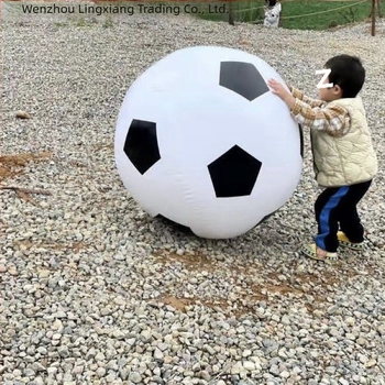 PVC-ből készült felfújható futball-labda, gépi varrással, logónyomás nélkül, általános használatra