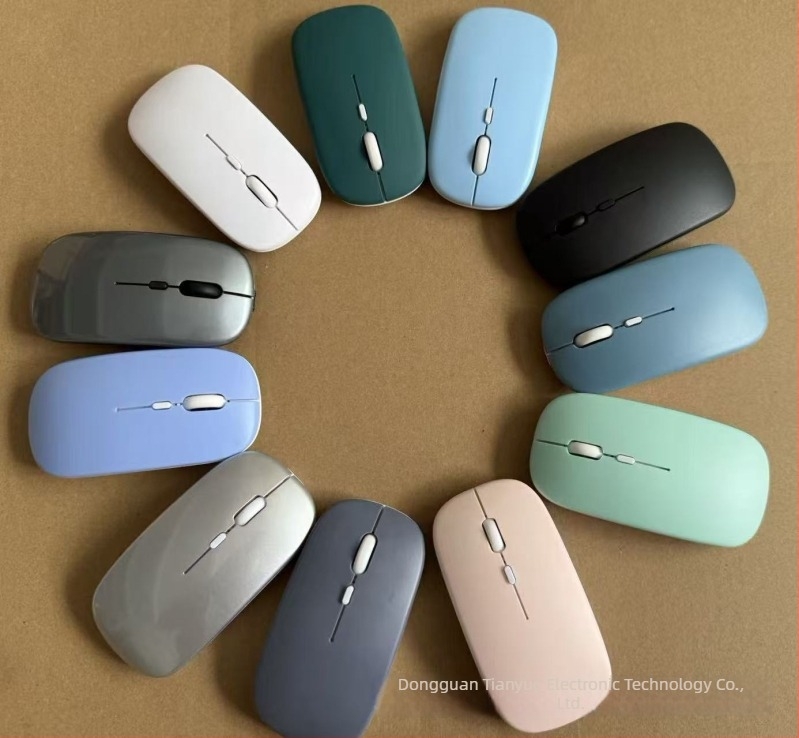 Bluetooth billentyűzet és egér készlet – Csendes, vezeték nélküli; kompatibilis iPaddel, okostelefonnal és laptopkal; nem mechanikus billentyűzet; töltőkábel a csomagban