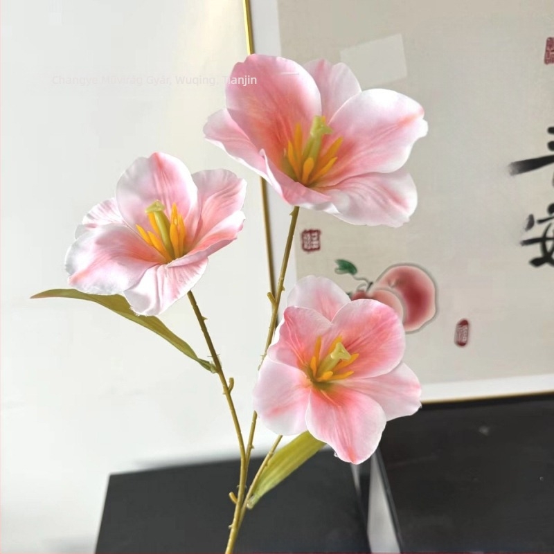 Selyem tulipán, művirág, egyetlen szár, 3D nyomtatott dizájn fotózáshoz