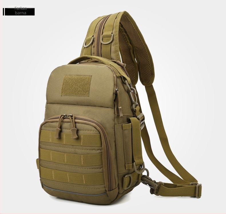 Kültéri multifunkcionális horgász hátizsák taktikai kamuflázs dizájnnal, diagonális vállon hordozható, bővíthető kapacitás, poliészter anyag, légpárnás vállpánt