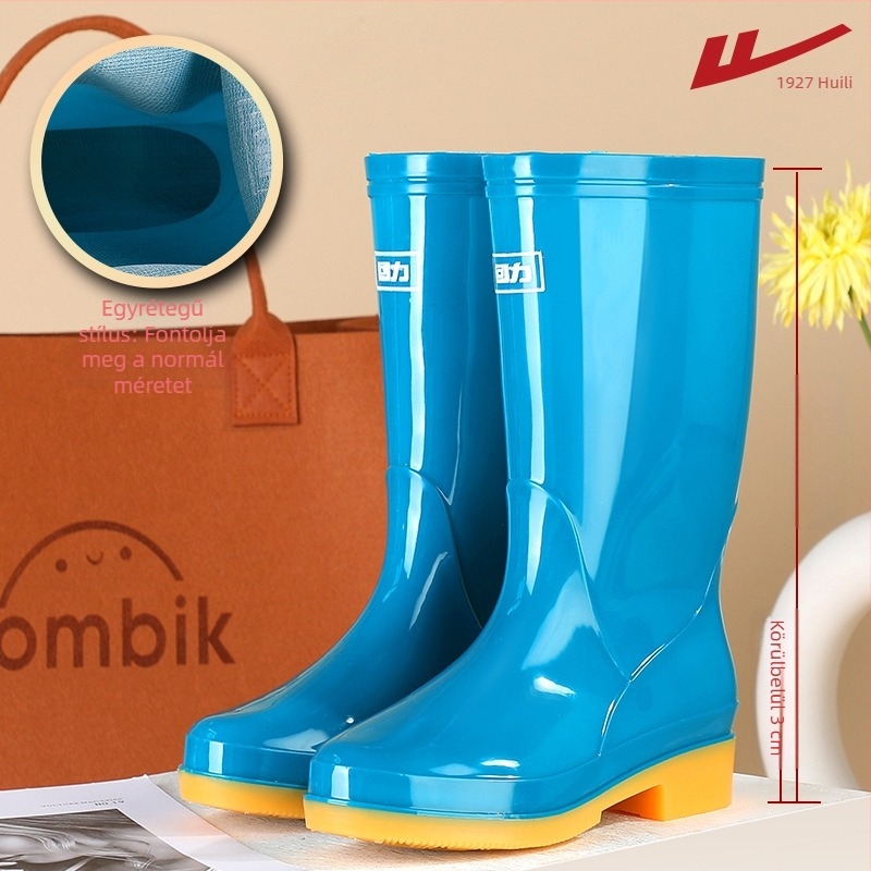 Női esőcsizma, PVC felsőrész, magas szár, vastagított talp, alacsony sarok 1–3 cm, négy évszakos