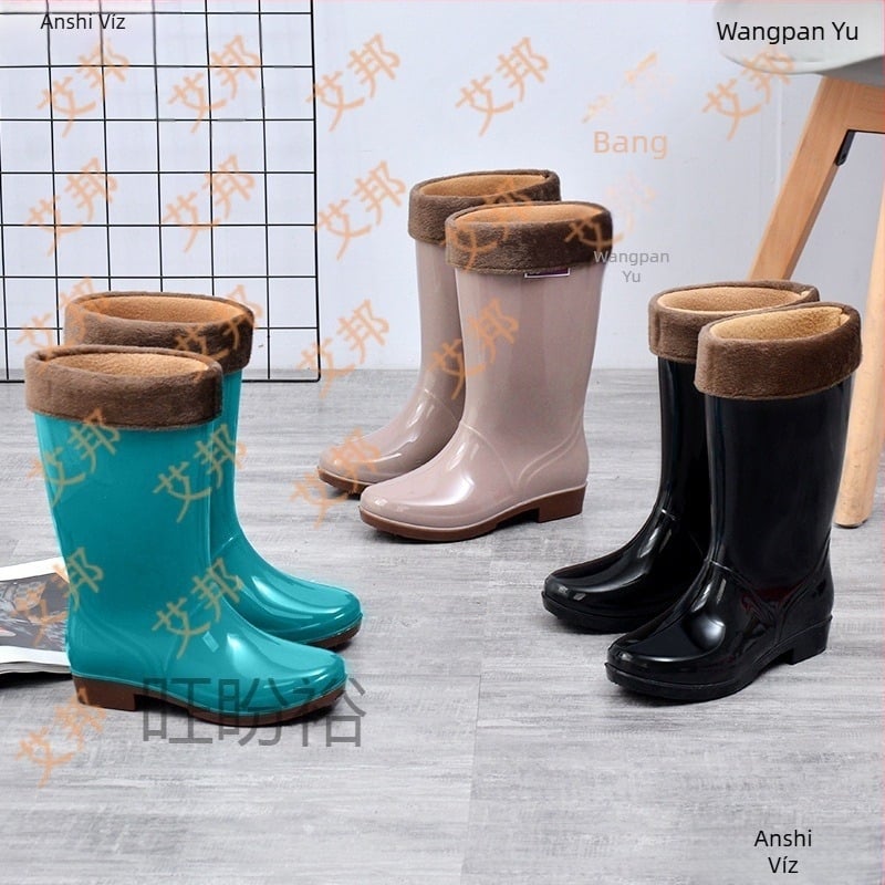 Női esőcsizmák, PVC felsőrész, magas cső, közepes vastagság, slip-on zárás