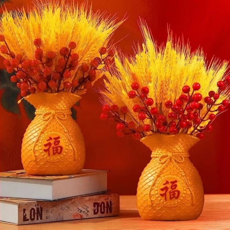 Szárított búzaágakból álló csokor, festett fűfélék, karton csomagolás