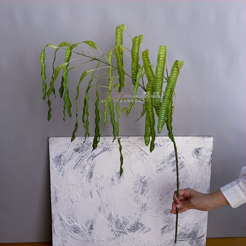 Műanyag és selyem virágokkal készült bab- és lencséshüvelyek díszítése, 3D-nyomtatott rekvizitok esküvőkhöz, kültéri felvételekhez és otthoni dekorációhoz