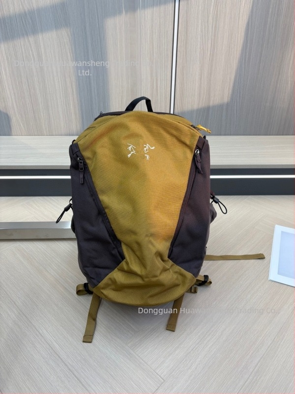 Unisex kültéri hátizsák, 20–35 L, nylon, könnyű, vízálló, 14 hüvelykes laptophoz kompatibil, levegő párnás vállpántok