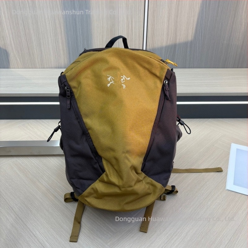 Unisex kültéri hátizsák, 20–35 L, nylon, könnyű, vízálló, 14 hüvelykes laptophoz kompatibil, levegő párnás vállpántok