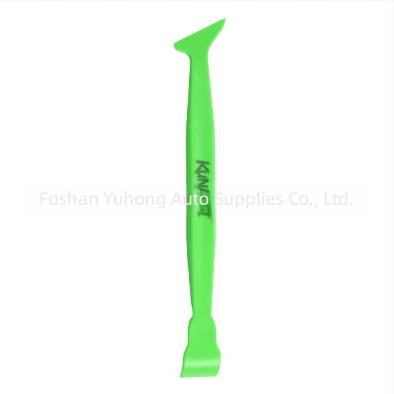 Műanyag autófilm felhasználására szolgáló kaparó – háromszög alakú, vékony él a film vágásához és élek töltéséhez