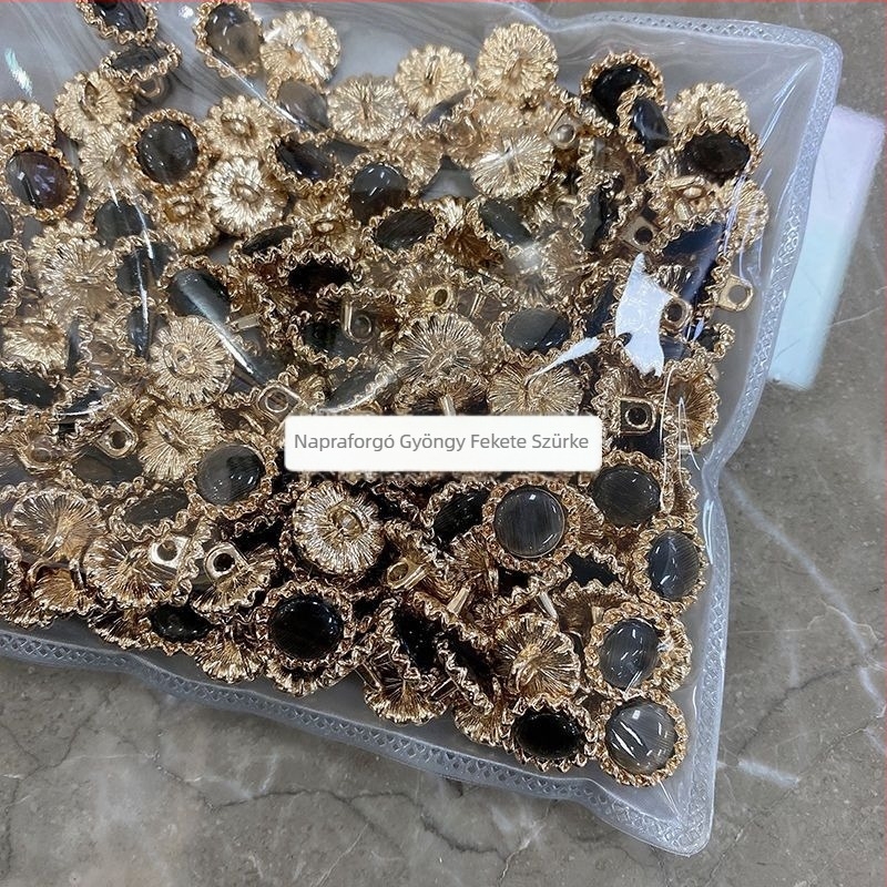 Unique fém napraforgó motívumú gombok gyöngyházfényű felülettel női ingekhez és gyapjú kardigánokhoz (díszítő macskaszem részletek)