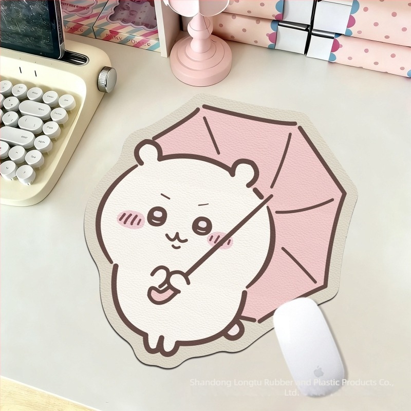 Capybara alakú egérpad iroda- és játékhoz; bőr és gumi felület; karikatúra dizájn; csúszásmentes alap.