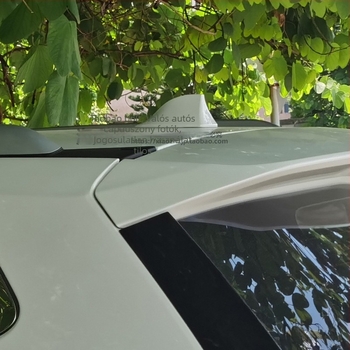 X-Trail 2014–2023 Shark Fin rádióantenna tetőre, csavaros rögzítés