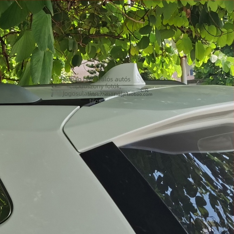 X-Trail 2014–2023 Shark Fin rádióantenna tetőre, csavaros rögzítés