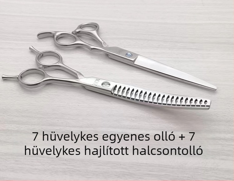 Kutyák ápolására szolgáló görbe pengéjű olló a szőr vágására és formázására