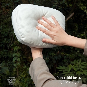 Autós fej- és nyakpárna Dupont bio-fleece töltettel, velúr bevonattal, geometriai mintázat, deréktámasz, egész évben használható, egyszerű stílus