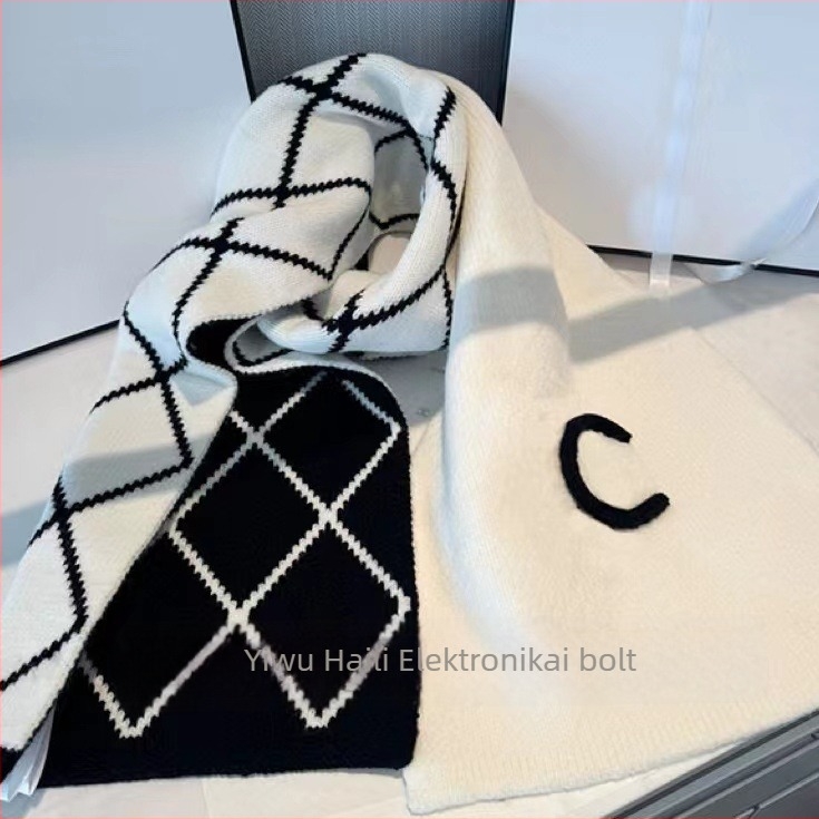 Kötött jacquard sál, kétoldalas, műkasmírhatású, pamut alapanyag, téli meleg