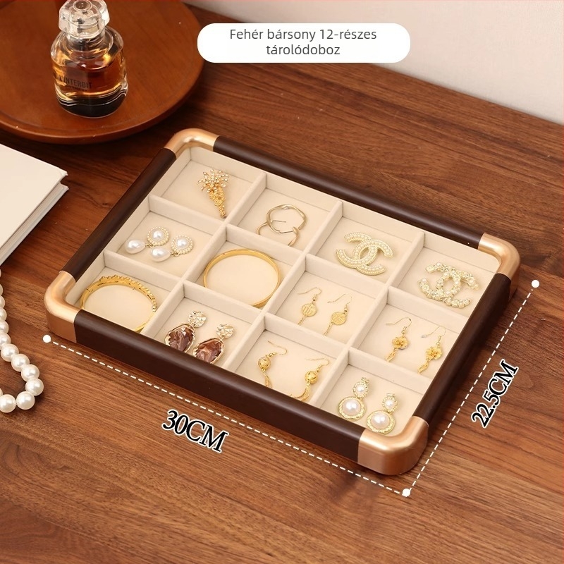 Fából készült ékszerkialakító tálca kilencmezős rácsban, 12 rekesz, tömörfa burkolattal, illesztett kivitelezés, elegáns megjelenés