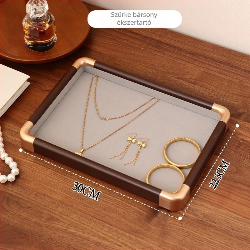 Fából készült ékszerkialakító tálca kilencmezős rácsban, 12 rekesz, tömörfa burkolattal, illesztett kivitelezés, elegáns megjelenés