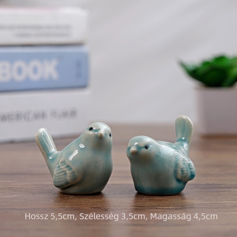 Európai stílusú porcelán állatfigurás díszdarab, madár- és vadállat motívum, alglazúros felület, kiégetve magas hőmérsékleten