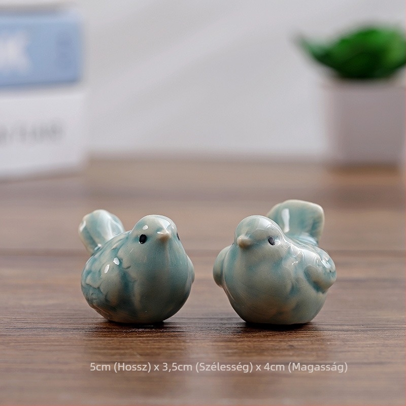 Európai stílusú porcelán állatfigurás díszdarab, madár- és vadállat motívum, alglazúros felület, kiégetve magas hőmérsékleten