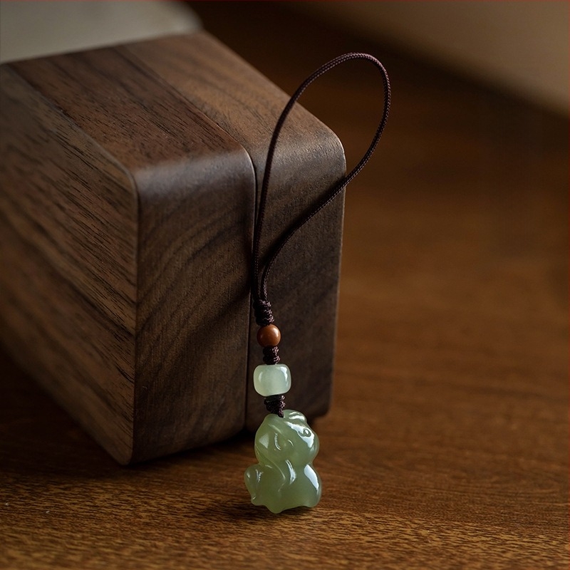 Hetian jade kígyó zodiákus kulcstartó, prémium modell, telefonpánttal