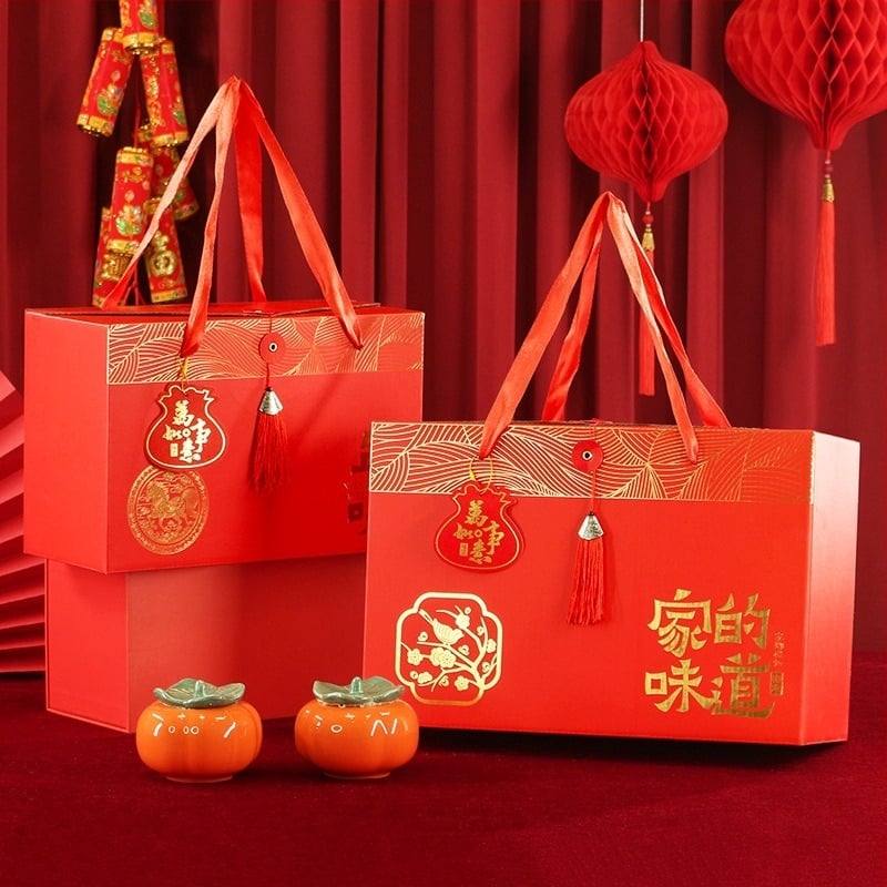 Újévi ajándéktál – hullámlapos kartonból; származás Hengyang, Hunan; Xiangheng márka; forró dombornyomás; kínai stílus