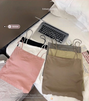 Női camisole moldált poharakkal, légáteresztő, magas rugalmasságú anyag, külső viselet, belső tartással