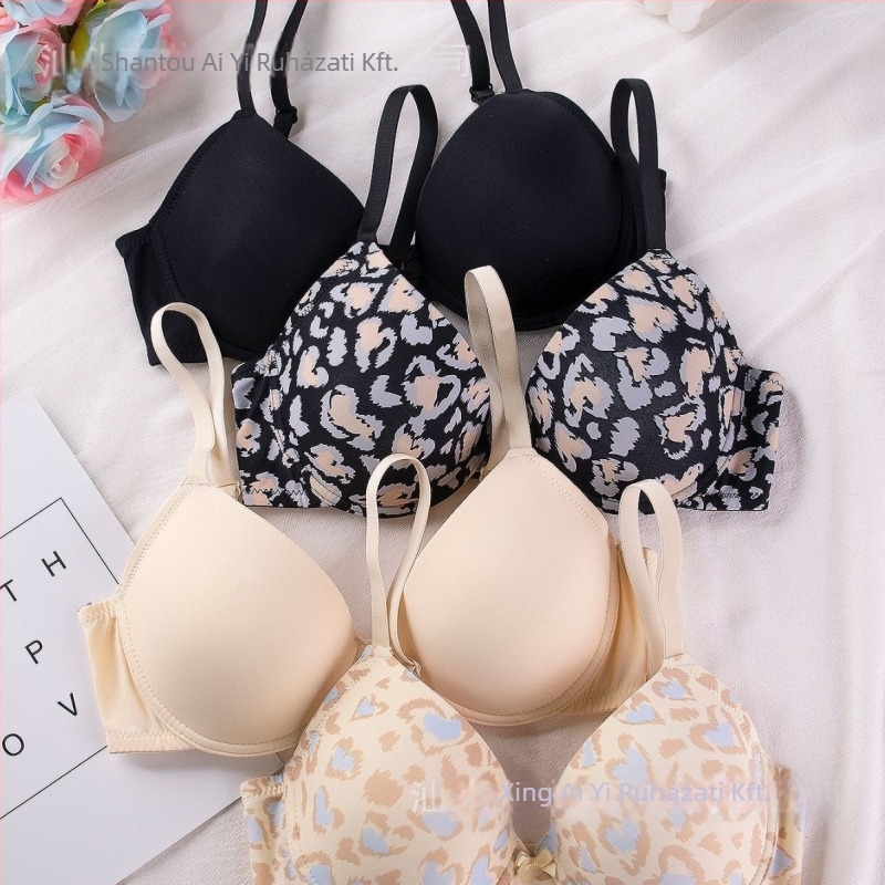 Push-Up melltartó leopárd mintával, nylon anyag, 3/4 kosár, vékony formázott kosár, hátul kettős zár
