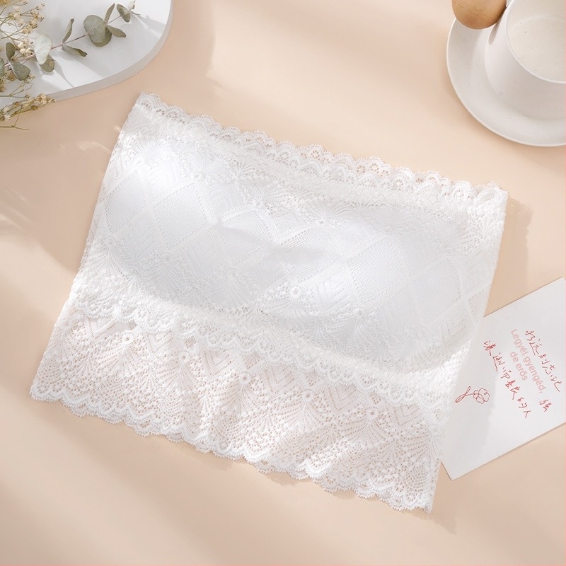 Csipkés váll nélküli bralette, fehér, enyhe push-up és hátsó formázó hatás